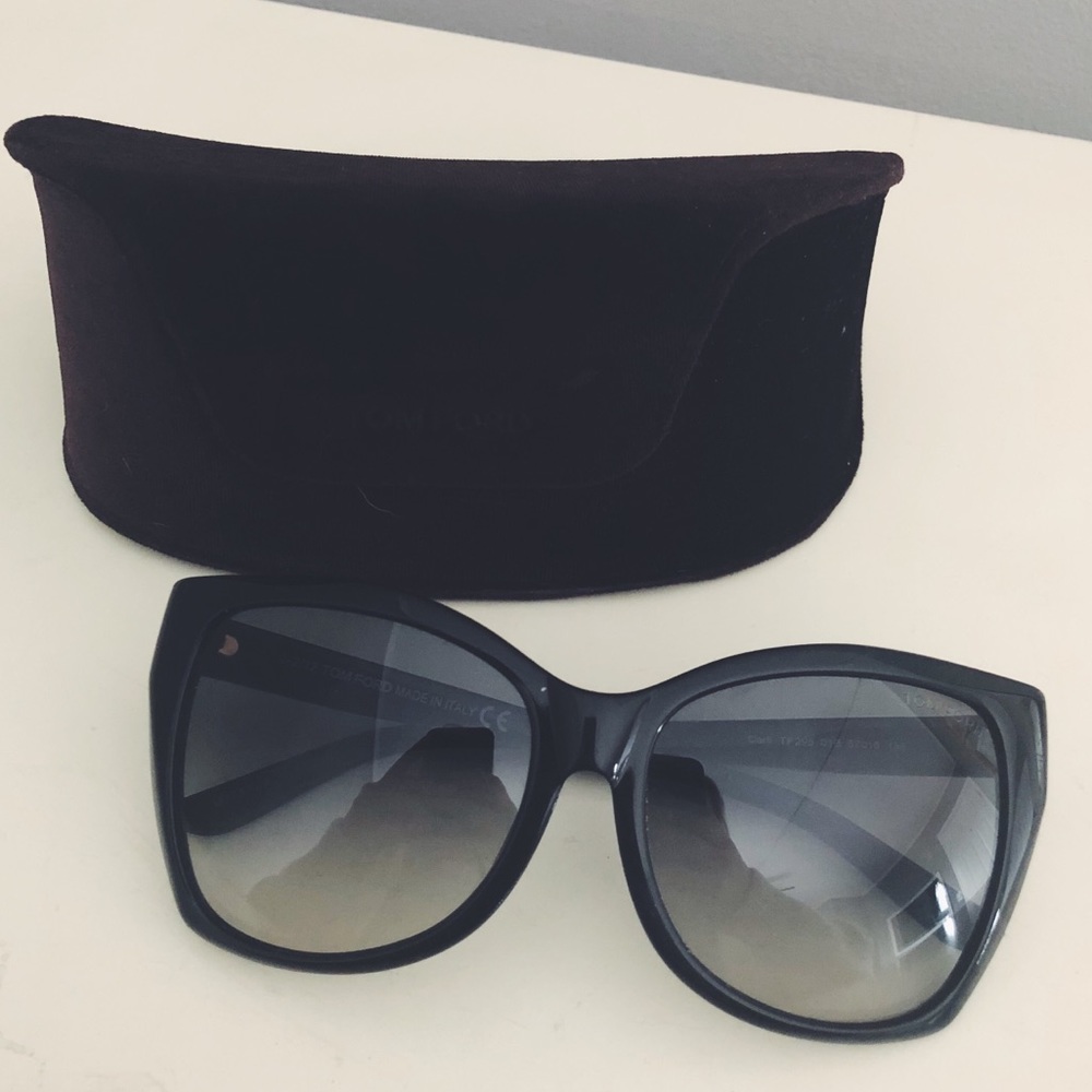 Tom Ford Carli Cat-Eye Sunglasses *ONE DAY SALE*